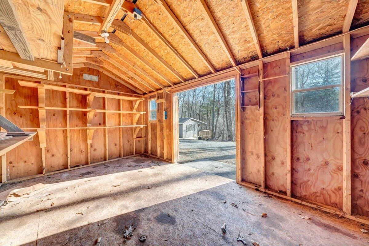 365 Isolane RD - Photo 90