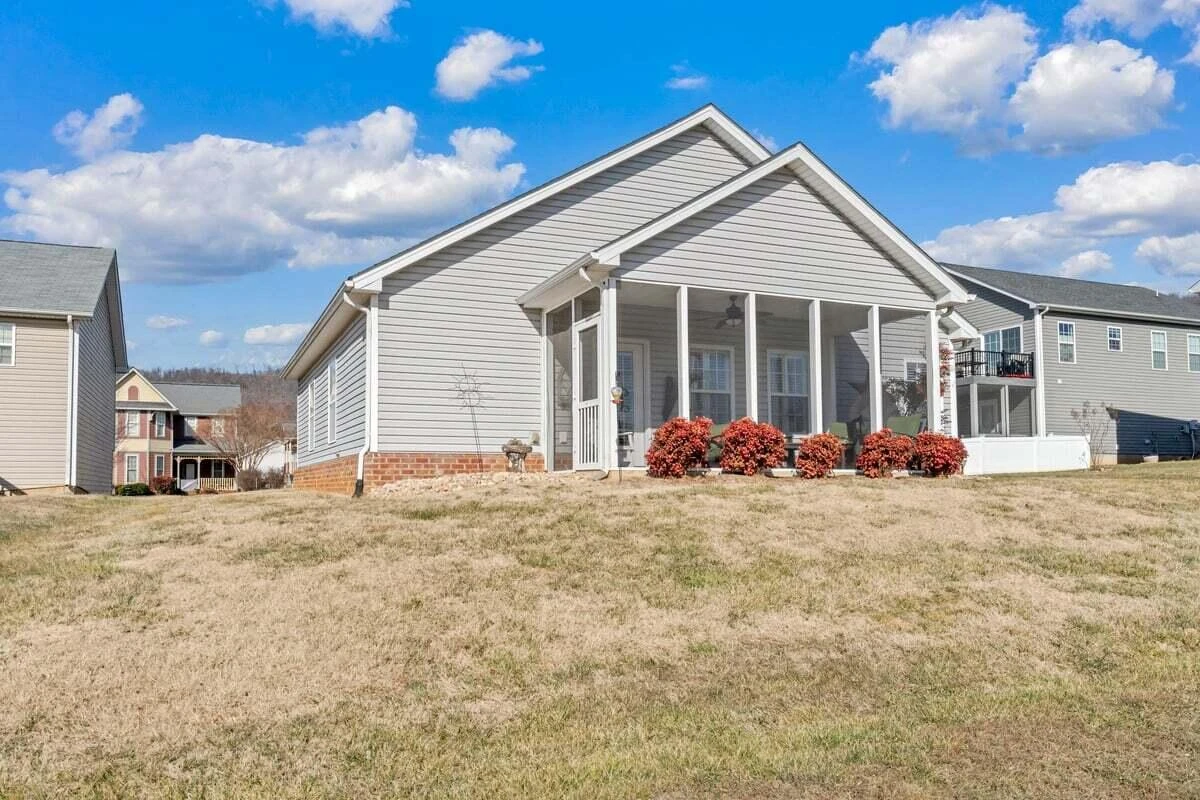 2615 QUEENS WAY - Photo 36