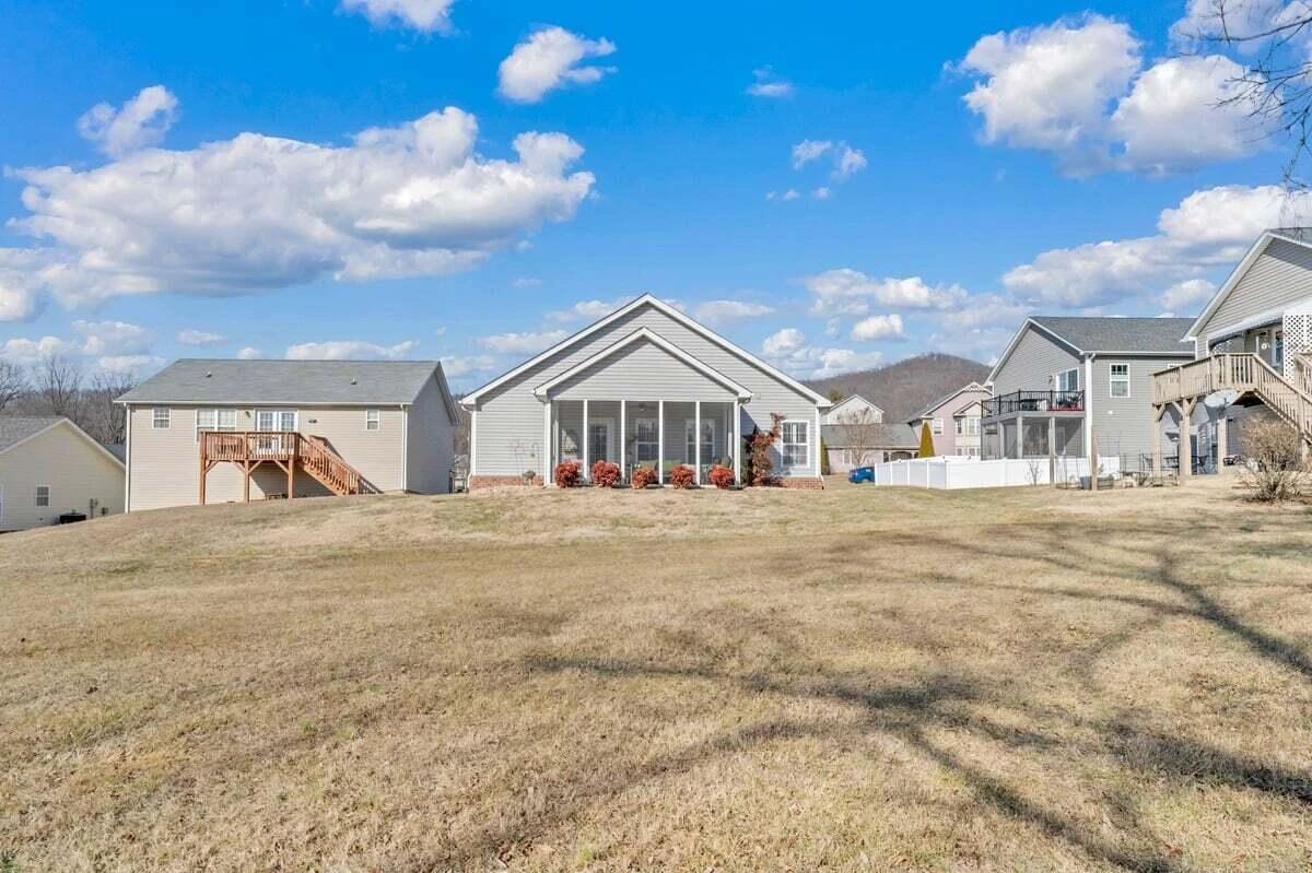 2615 QUEENS WAY - Photo 40