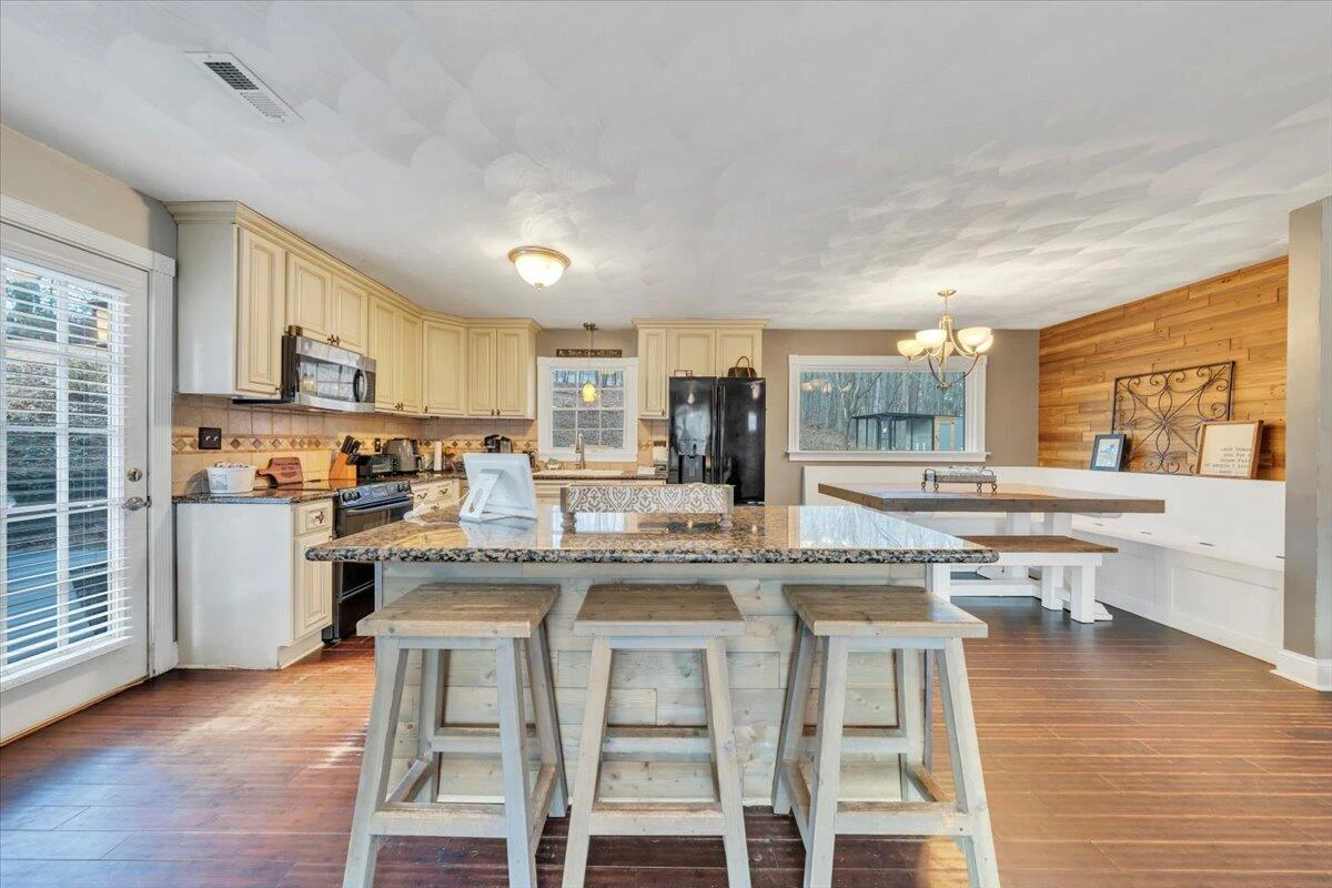 2166 Ruritan RD - Photo 15