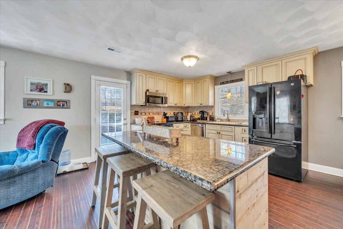 2166 Ruritan RD - Photo 16
