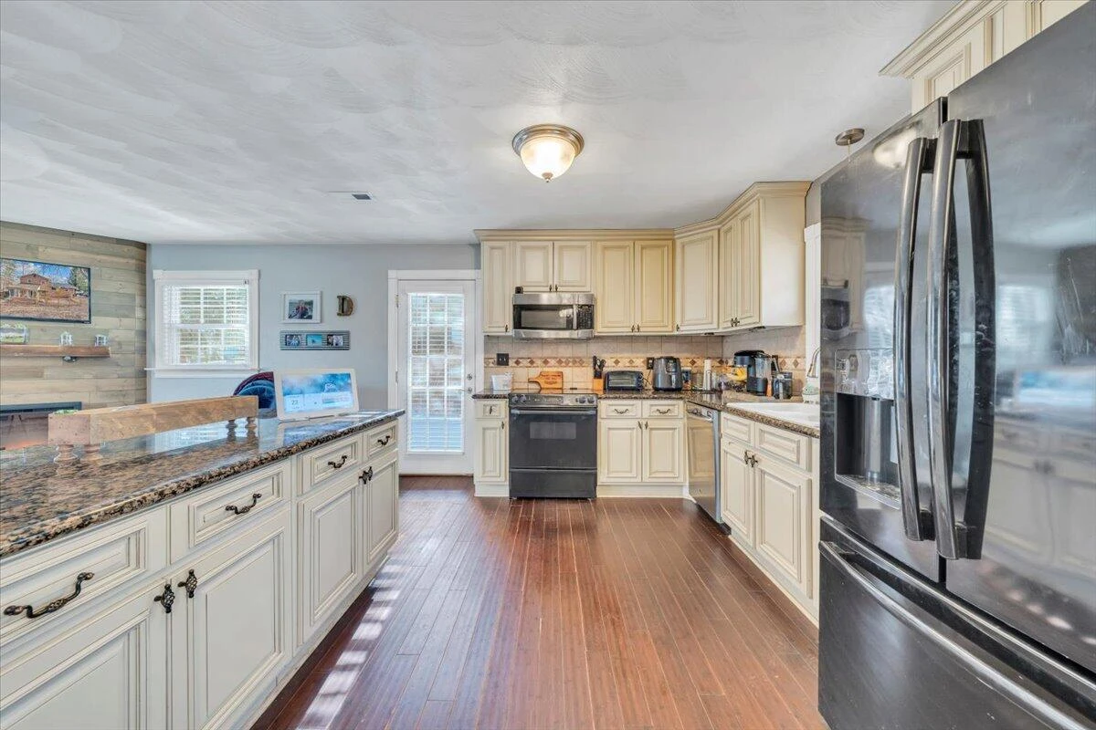 2166 Ruritan RD - Photo 19
