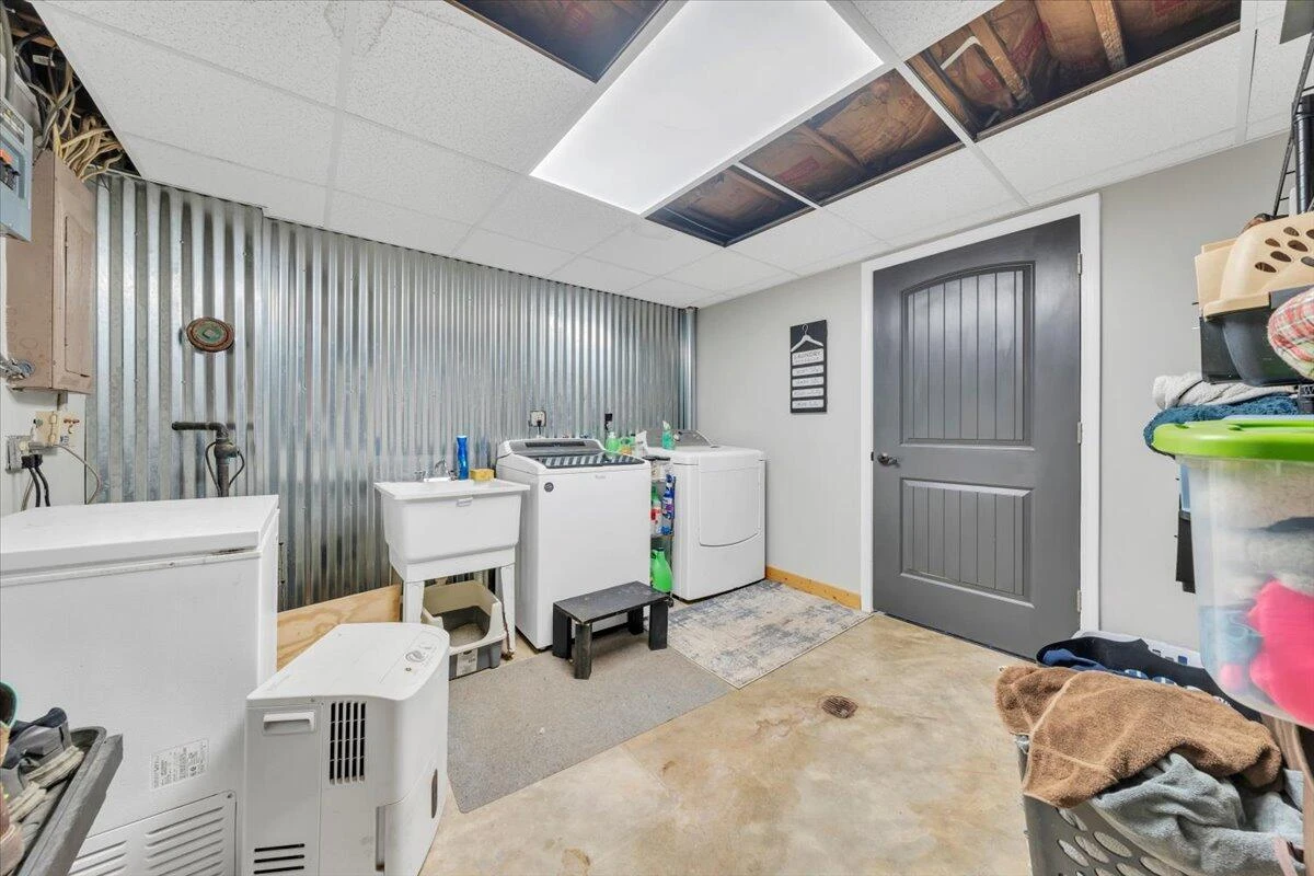 2166 Ruritan RD - Photo 39