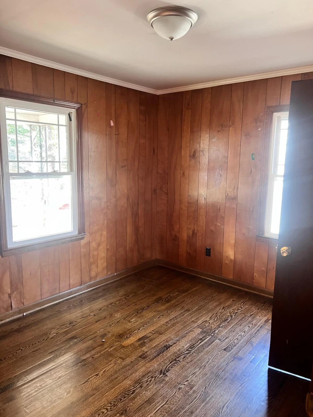 419 Highland AVE SE - Photo 2