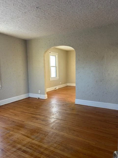 1320 Gilford AVE NW - Photo 10