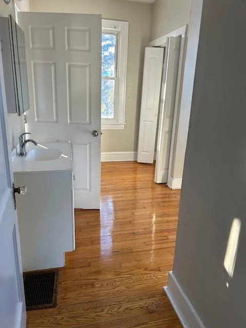 1320 Gilford AVE NW - Photo 8