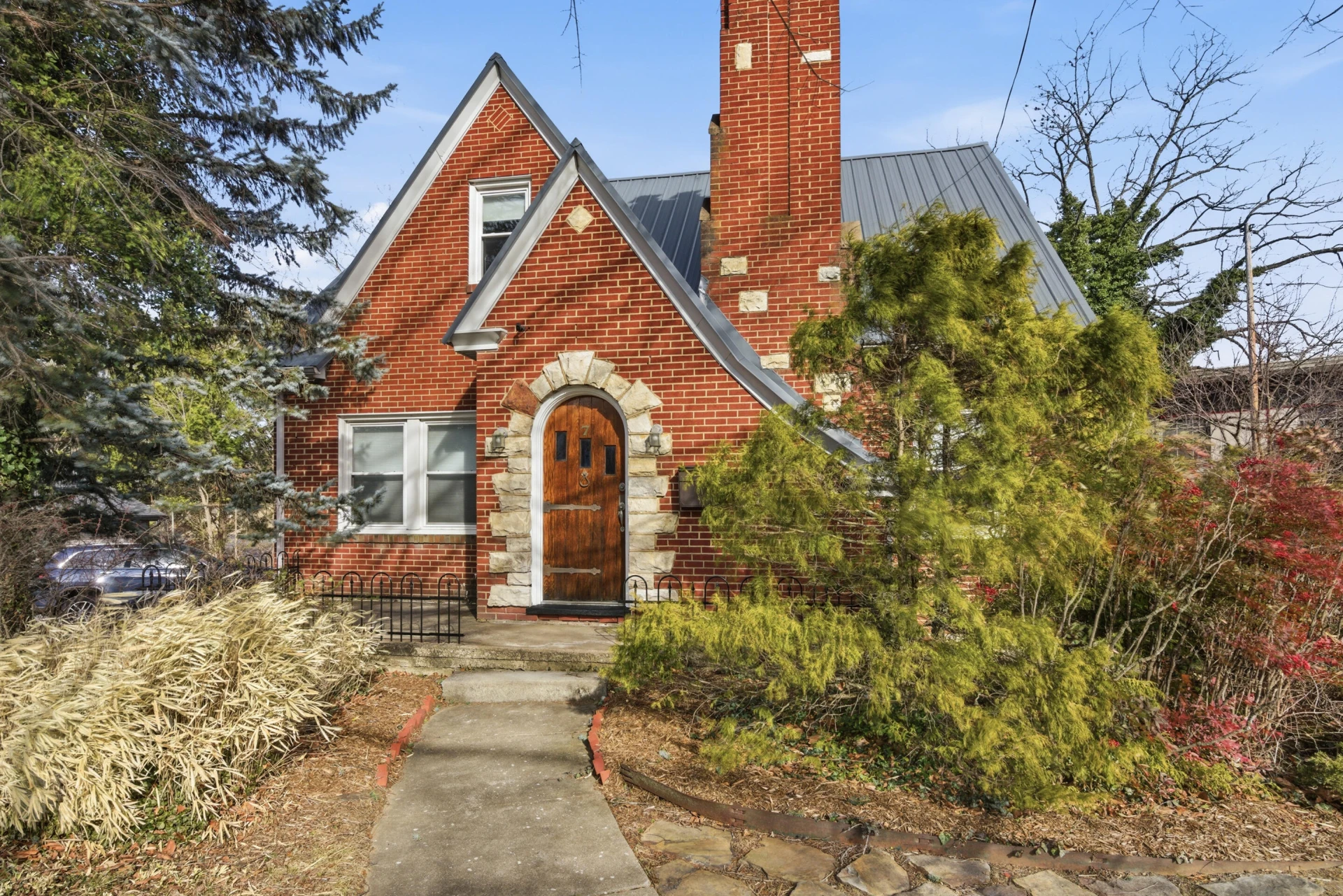 7 Radford ST NW