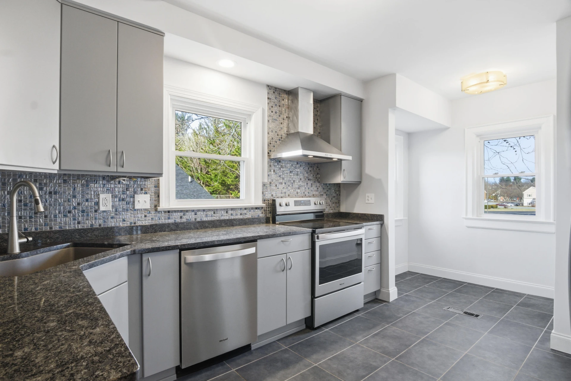 7 Radford ST NW - Photo 13