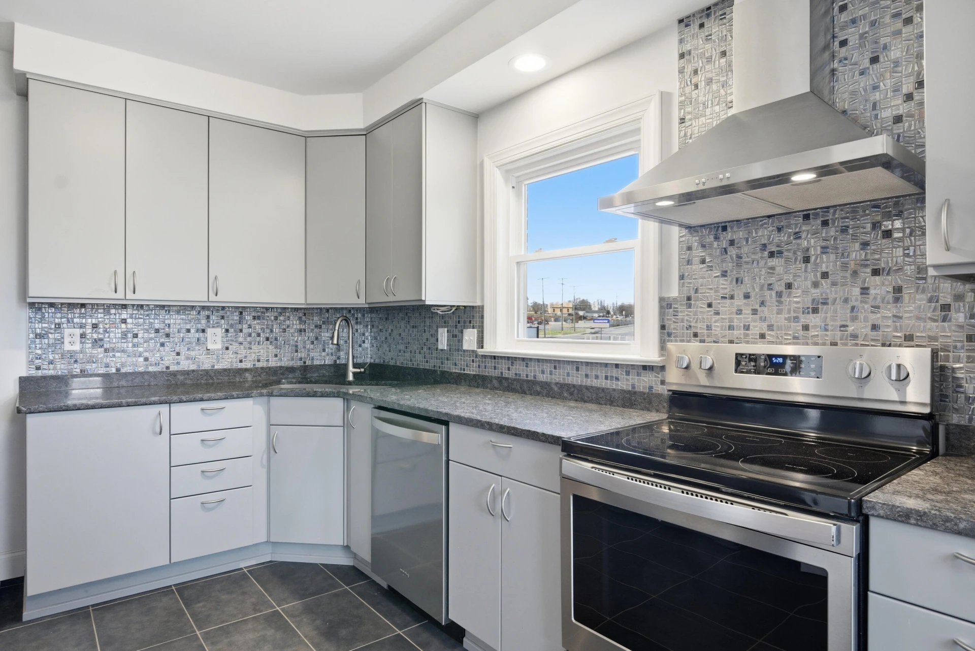 7 Radford ST NW - Photo 15