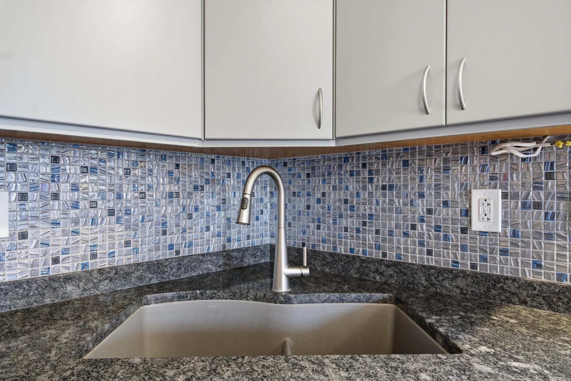 7 Radford ST NW - Photo 18
