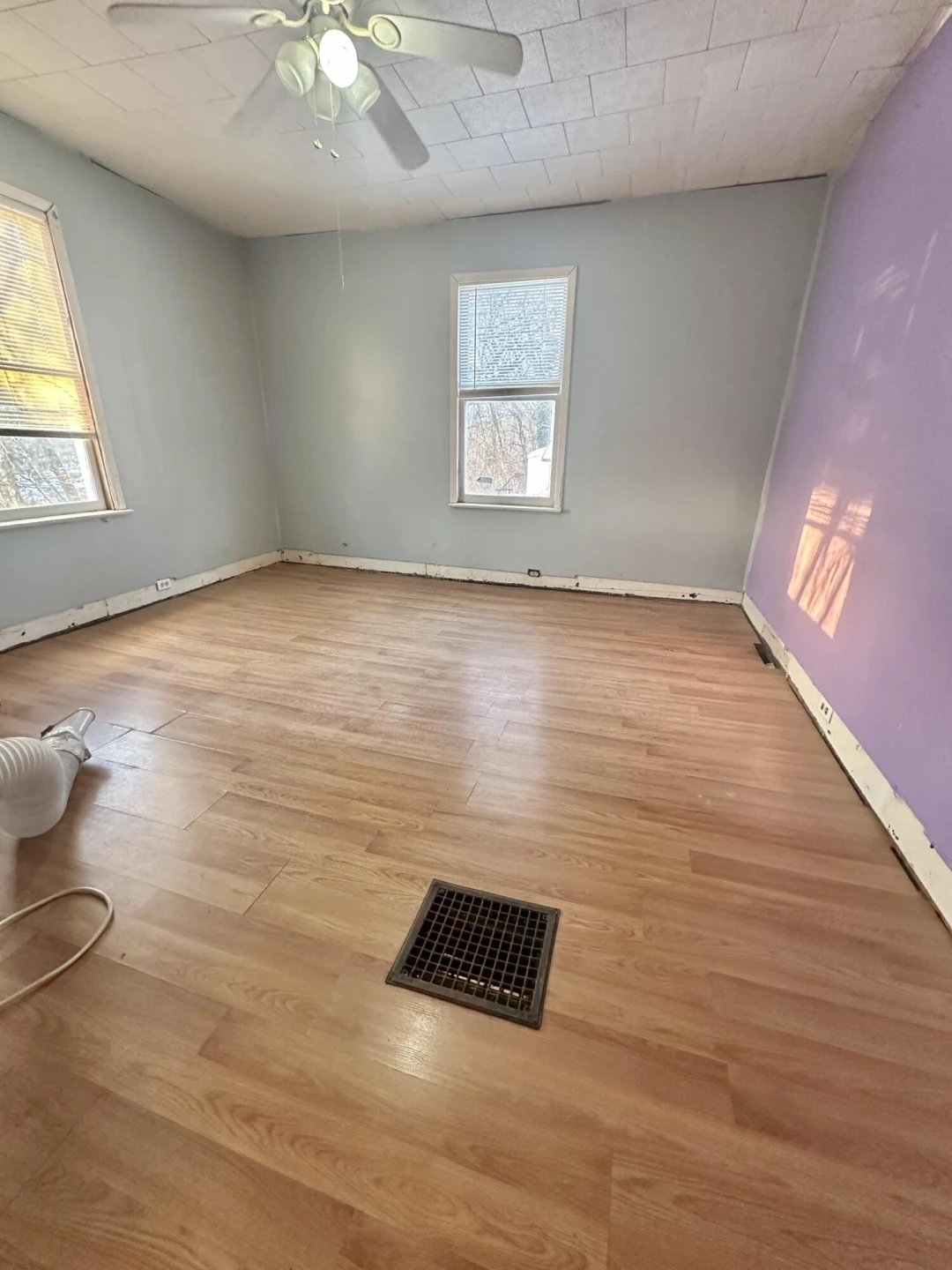 921 Kensington AVE - Photo 12