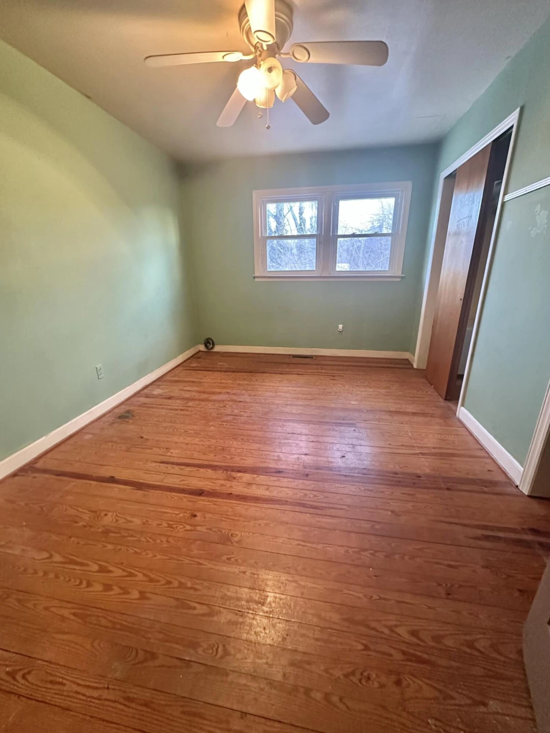 921 Kensington AVE - Photo 13