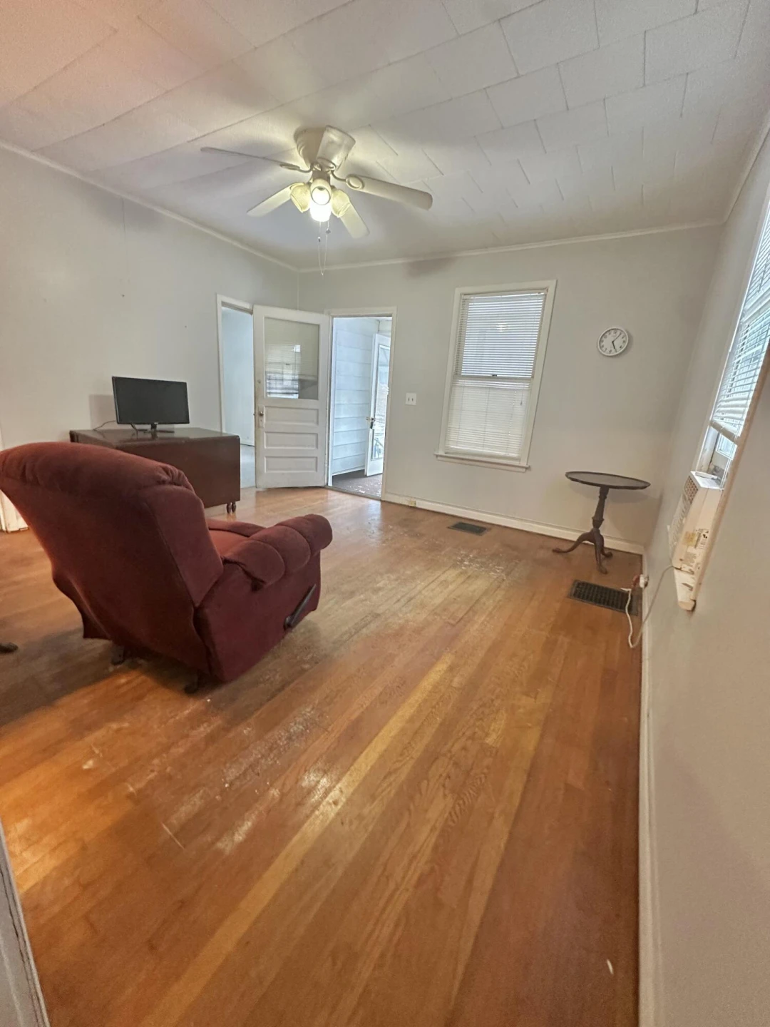 921 Kensington AVE - Photo 9