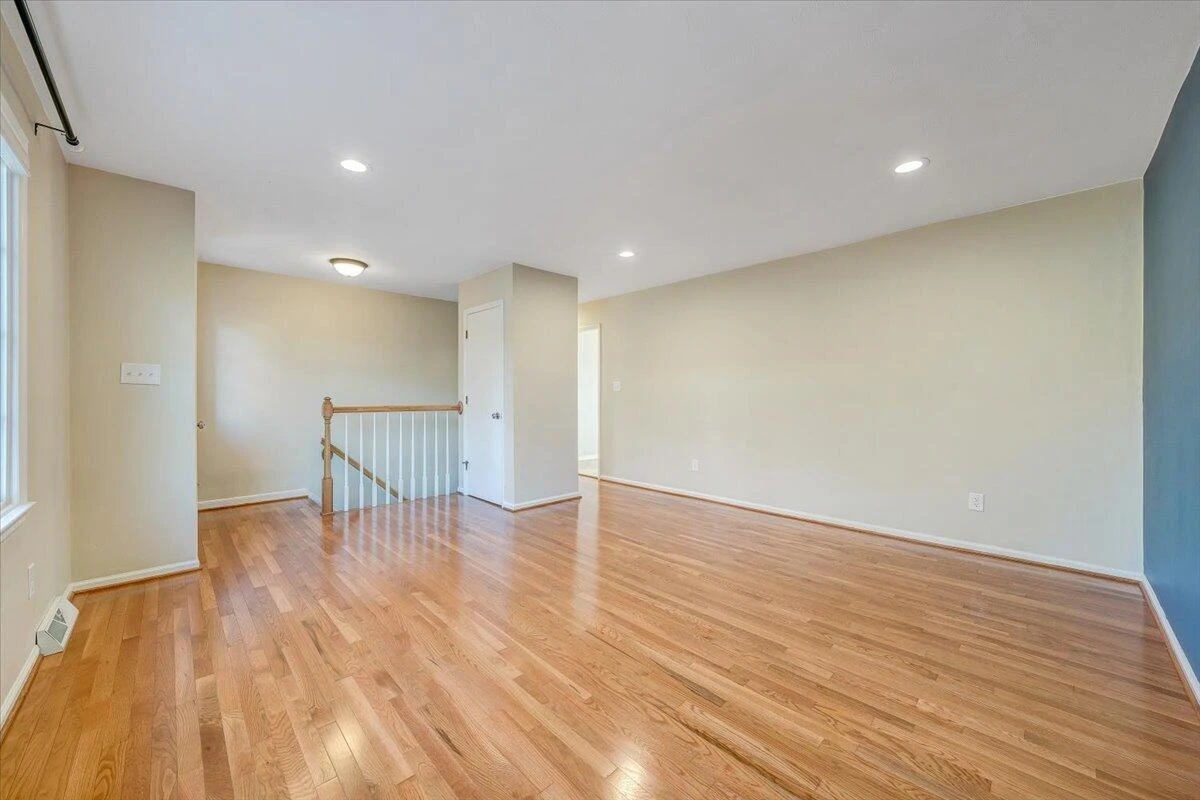 2718 Fletcher ST - Photo 13