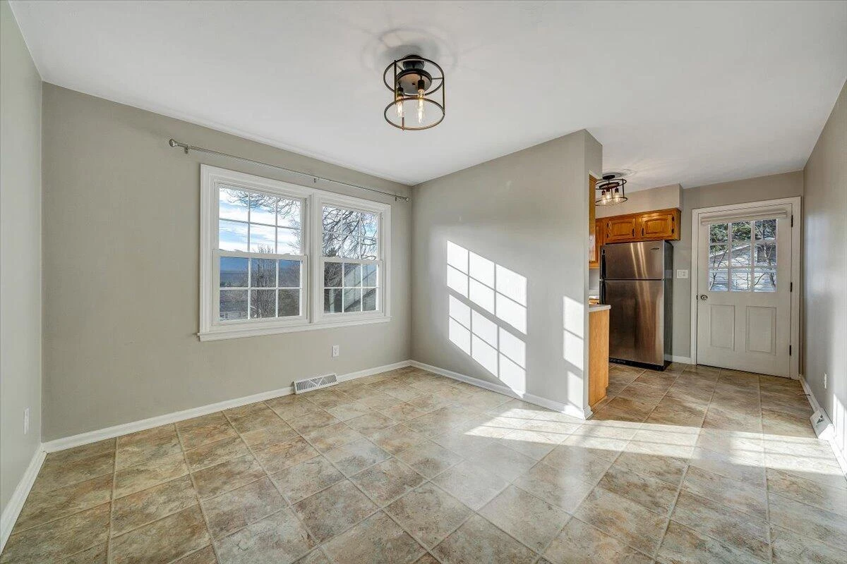 2718 Fletcher ST - Photo 15