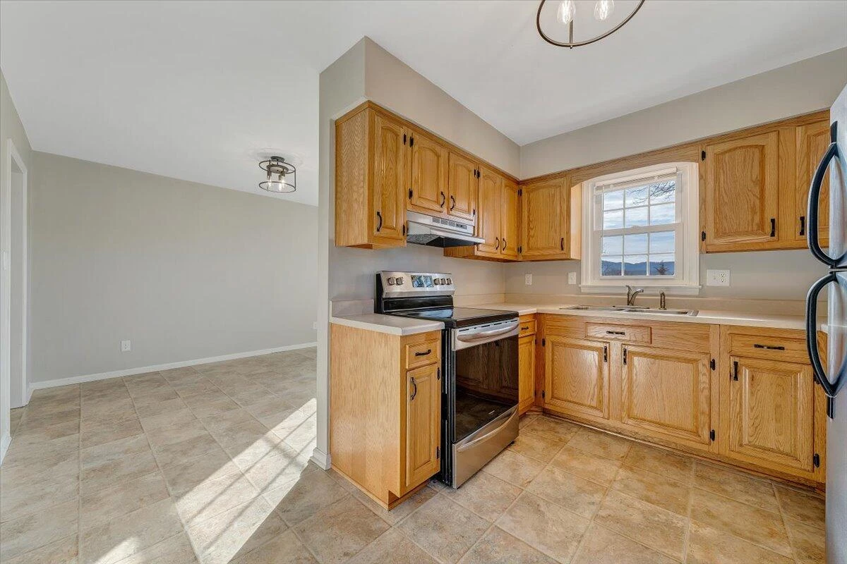2718 Fletcher ST - Photo 18