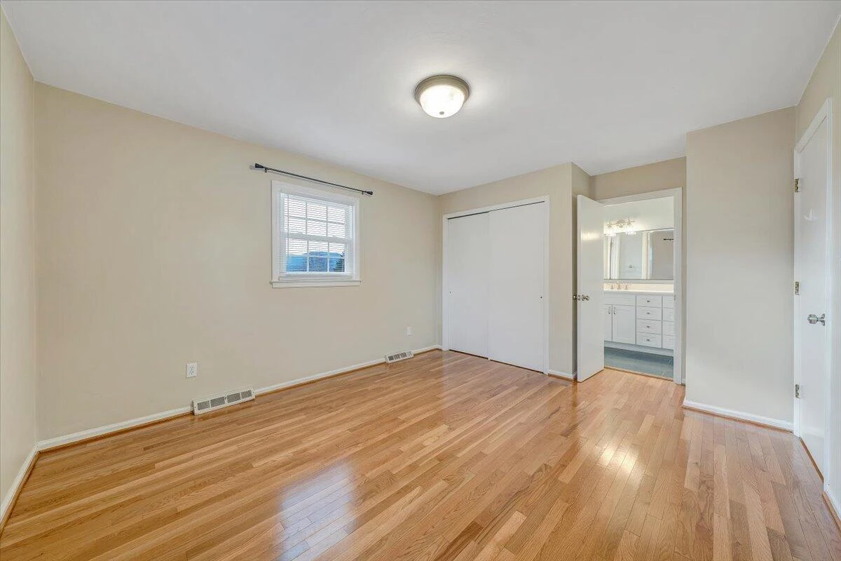 2718 Fletcher ST - Photo 21