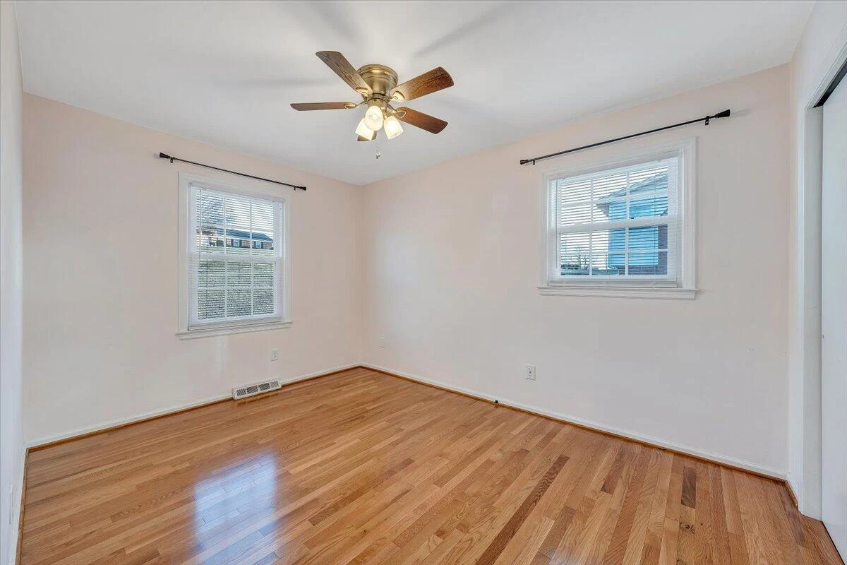 2718 Fletcher ST - Photo 25
