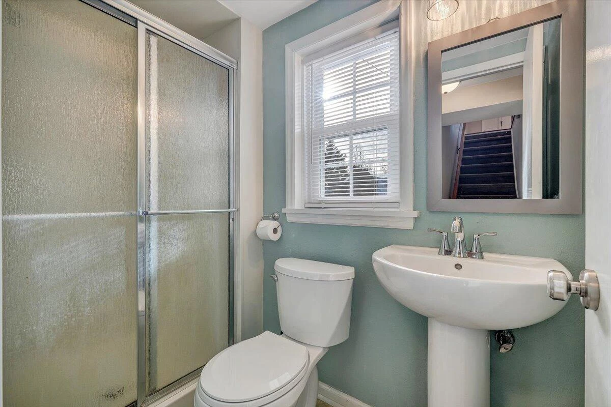 2718 Fletcher ST - Photo 31