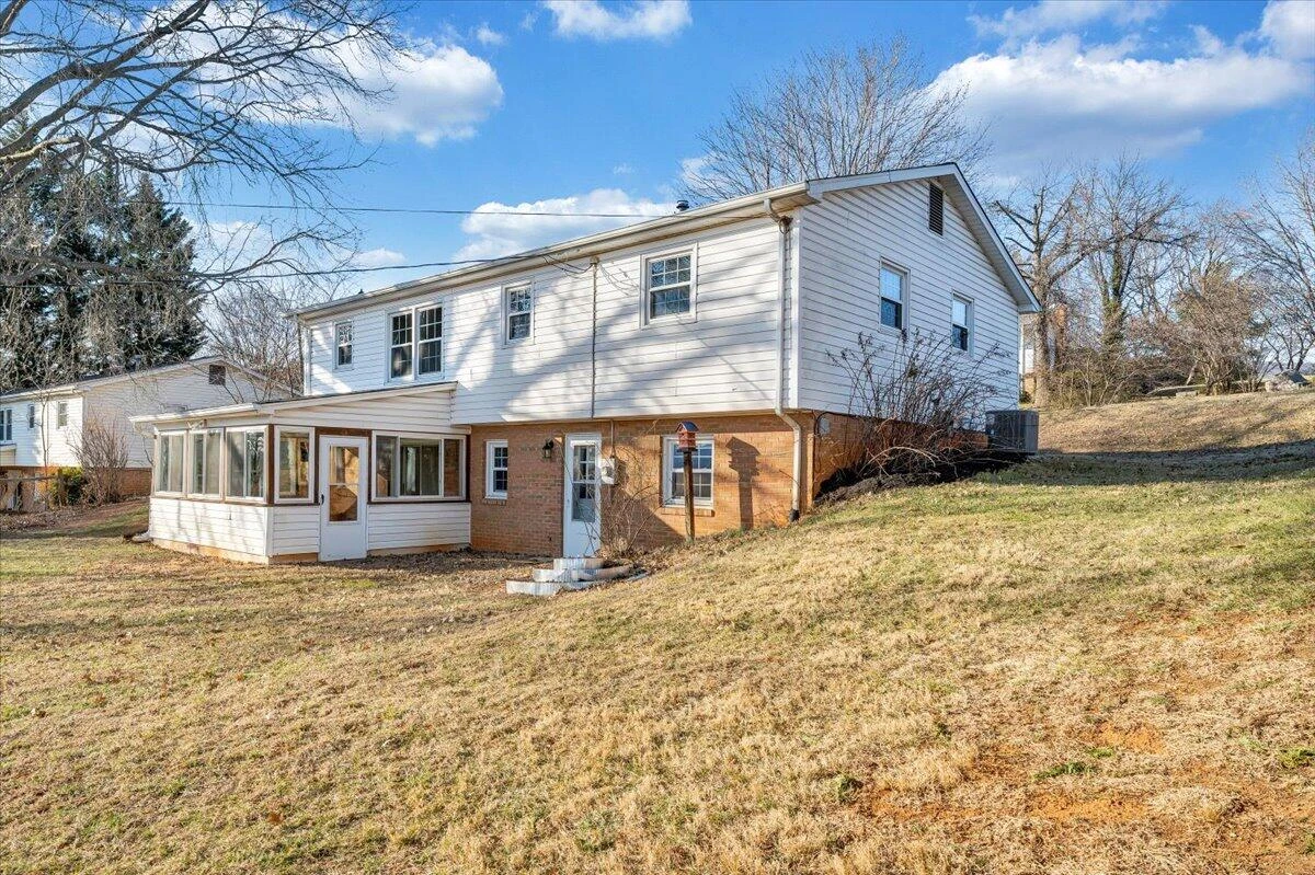 2718 Fletcher ST - Photo 41