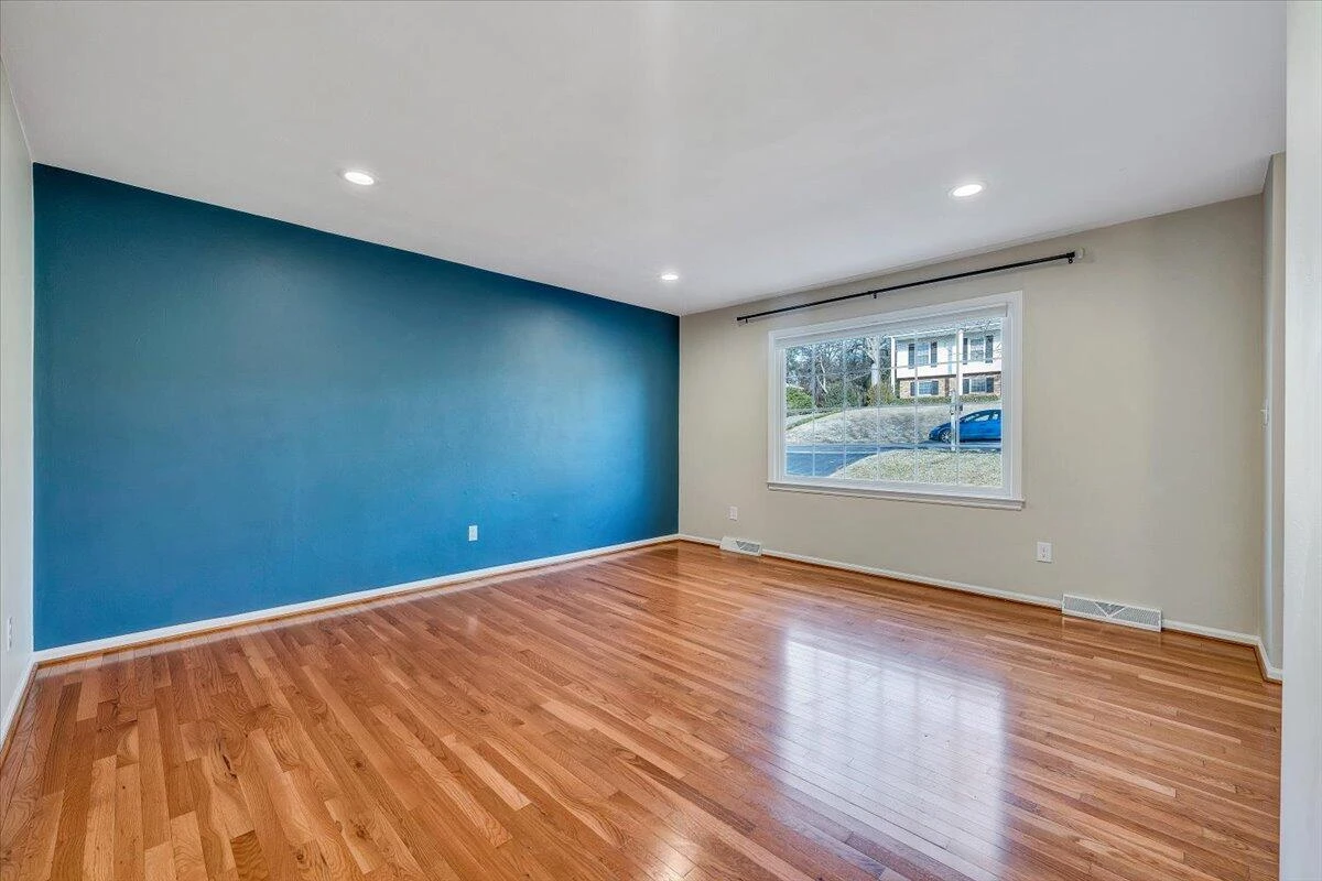 2718 Fletcher ST - Photo 10