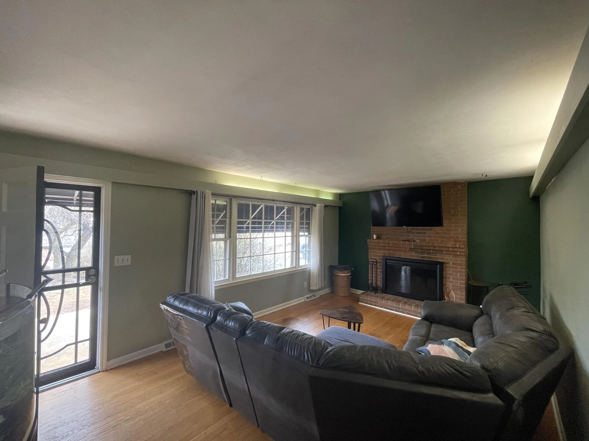 1124 Roundtree DR - Photo 10
