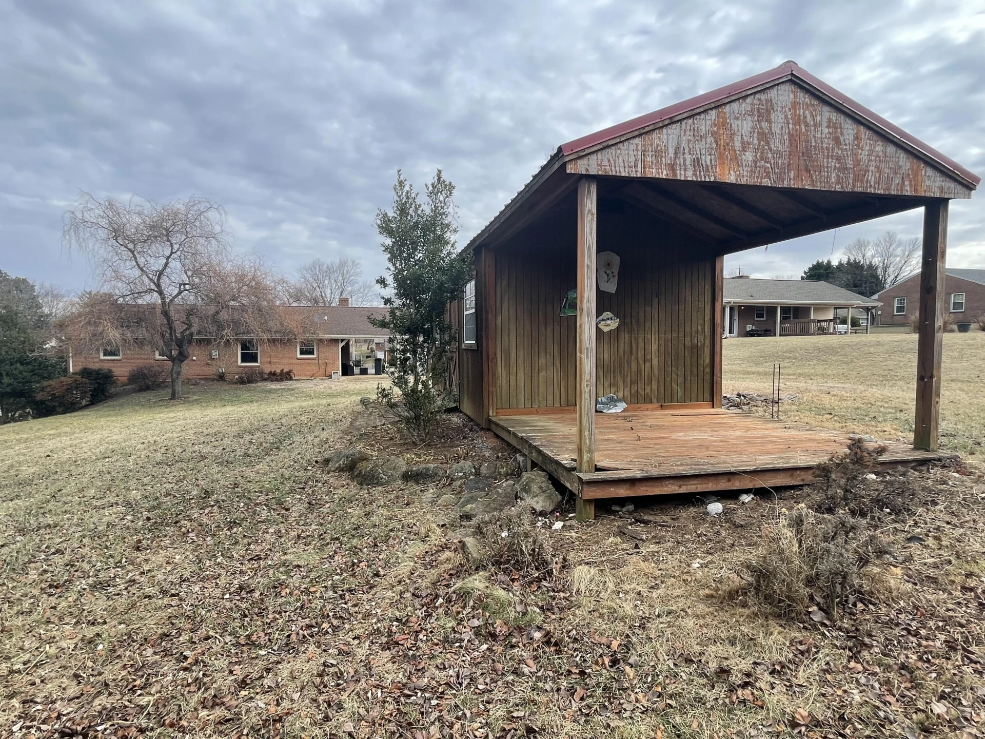 1124 Roundtree DR - Photo 19