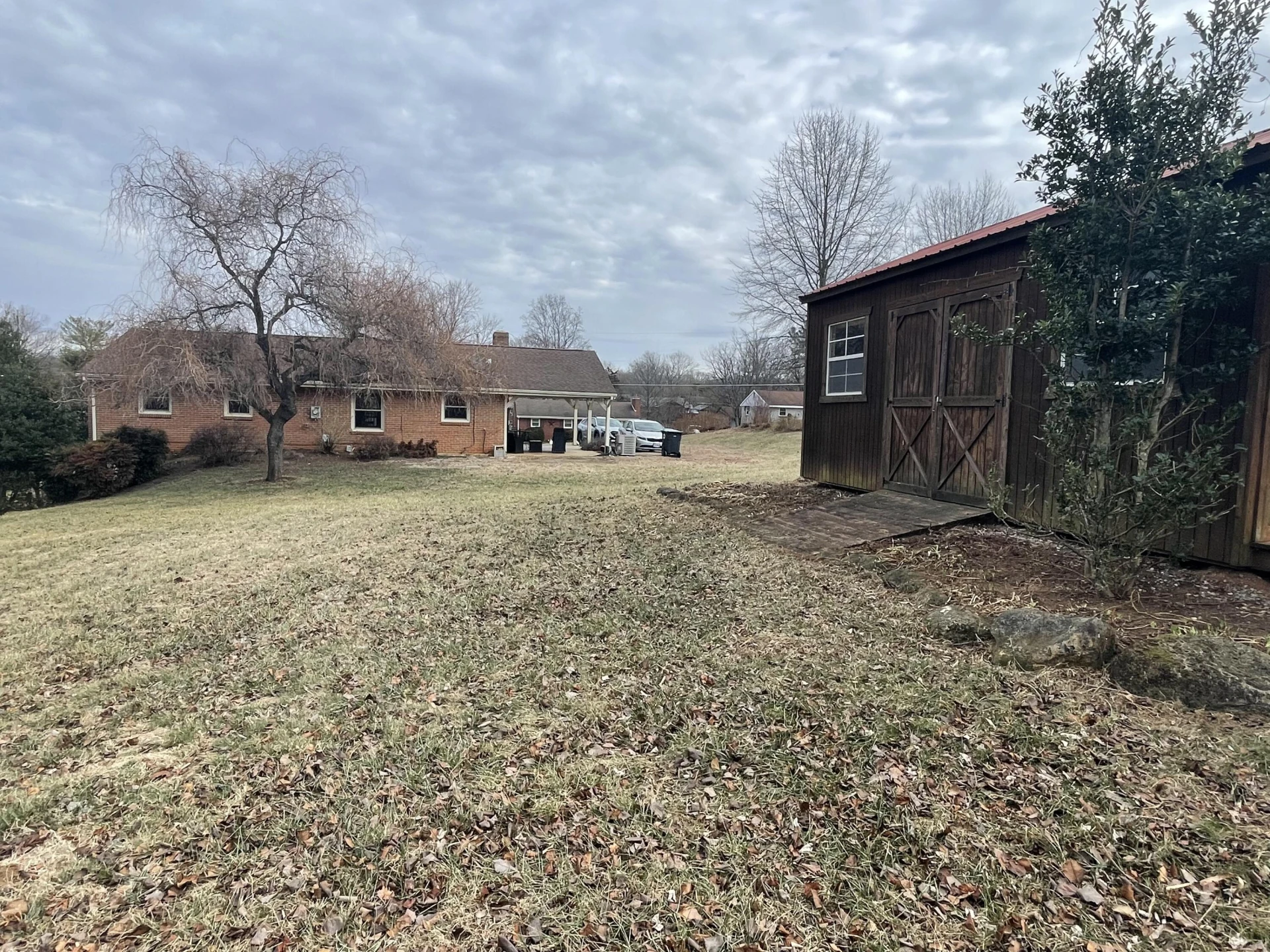 1124 Roundtree DR - Photo 20