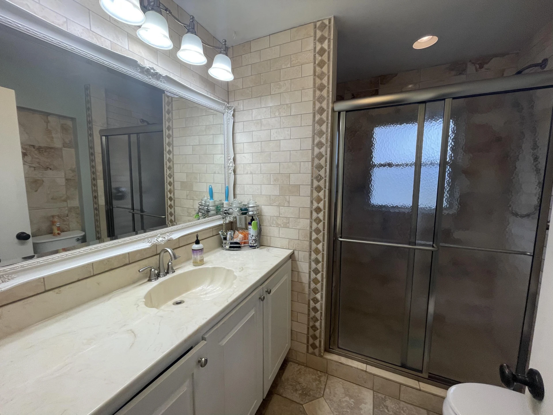 1124 Roundtree DR - Photo 23