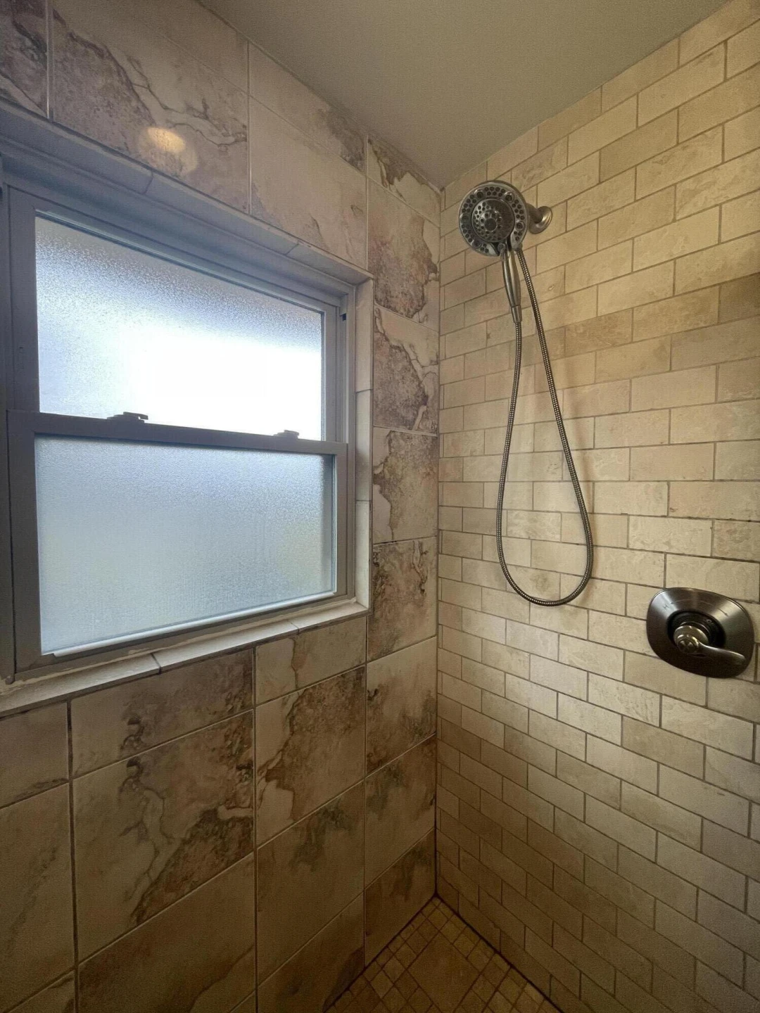 1124 Roundtree DR - Photo 24