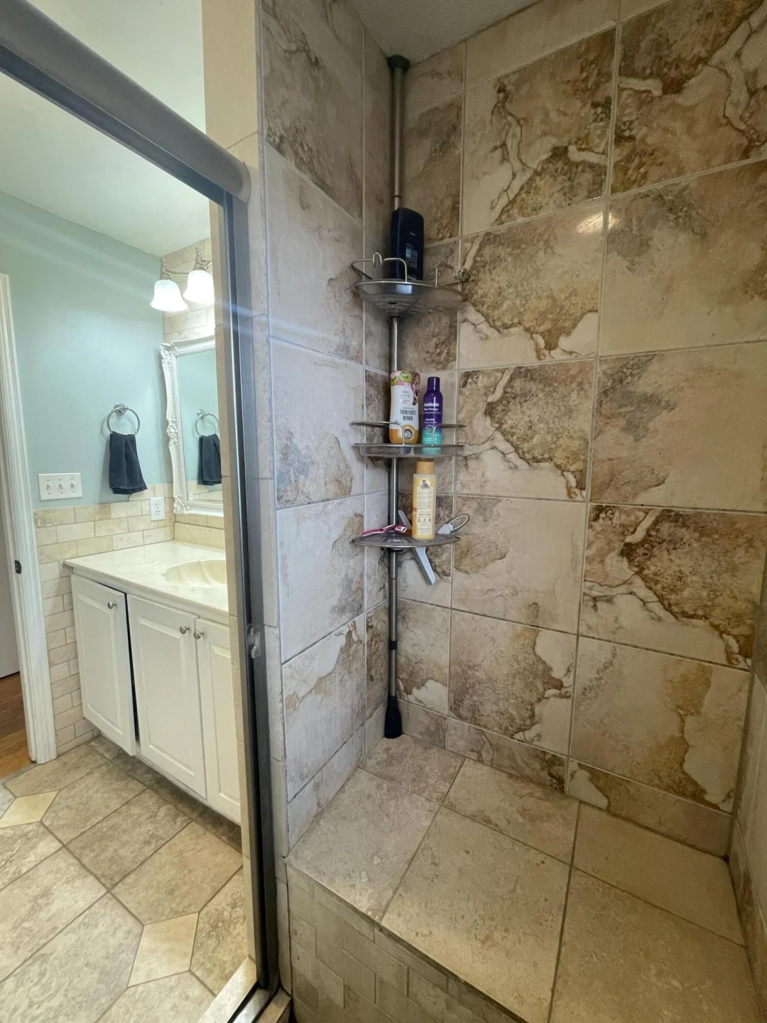 1124 Roundtree DR - Photo 26