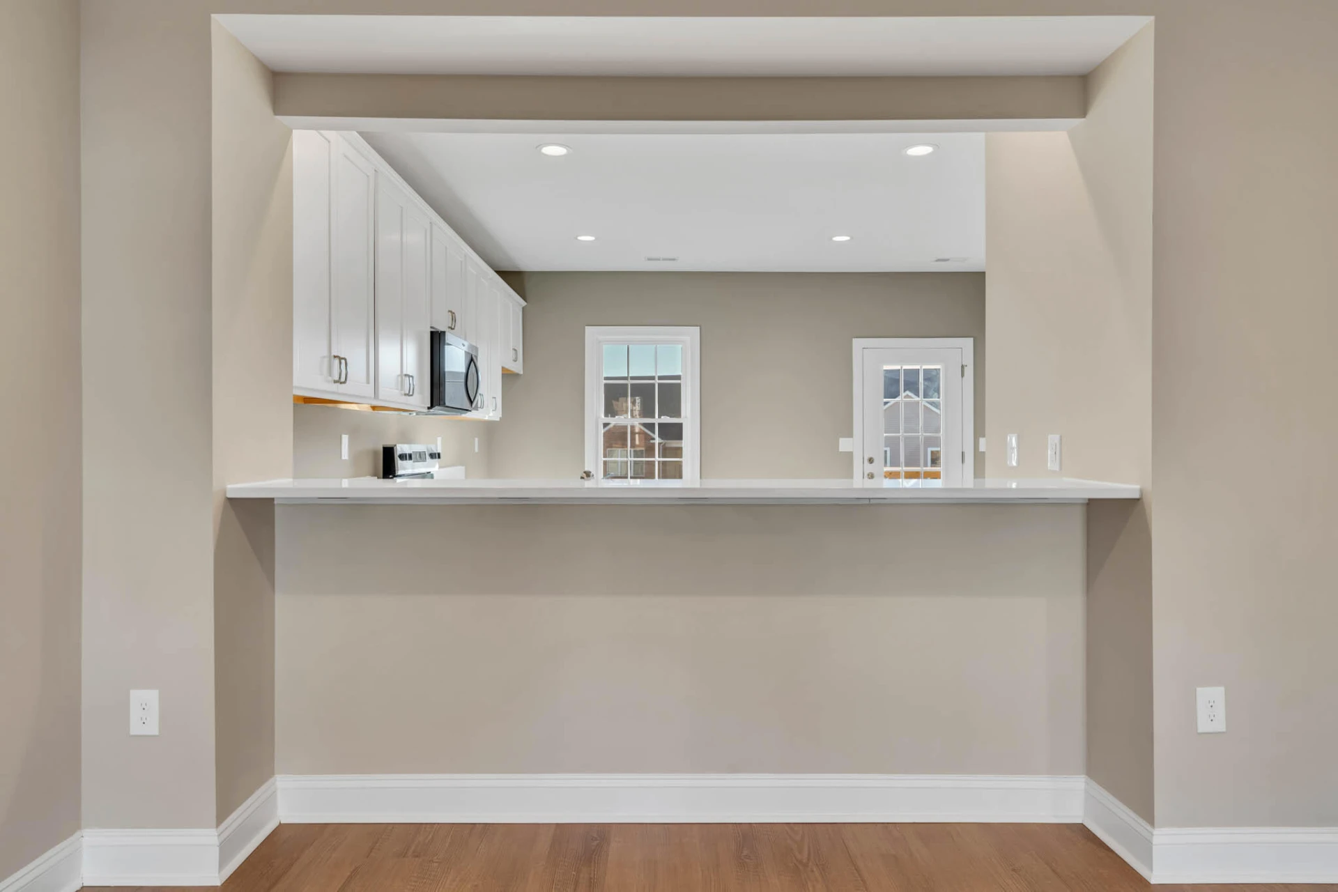 3720 Greenway DR SW - Photo 9