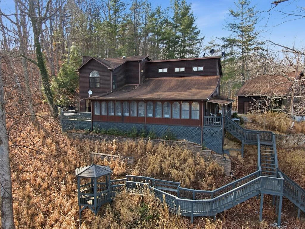 3537 Ferncliff RD - Photo 2