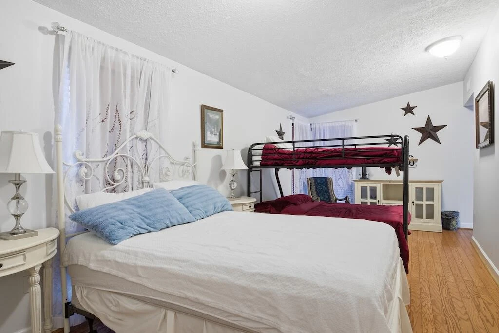 3537 Ferncliff RD - Photo 20