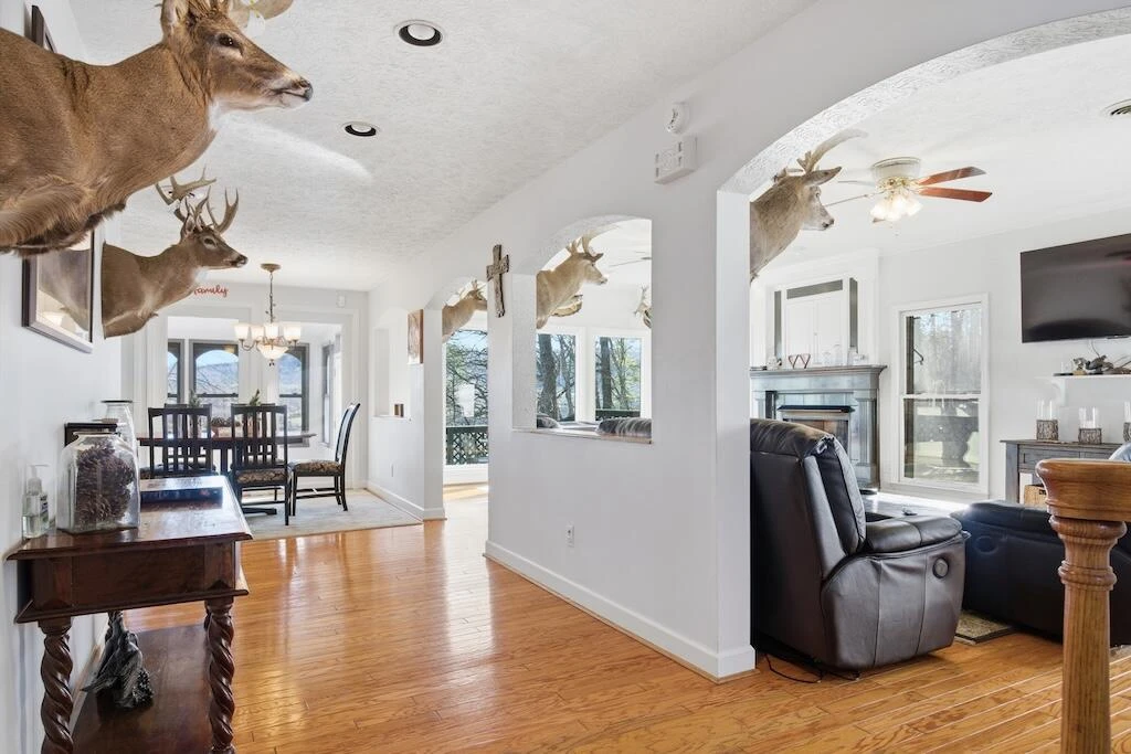 3537 Ferncliff RD - Photo 4