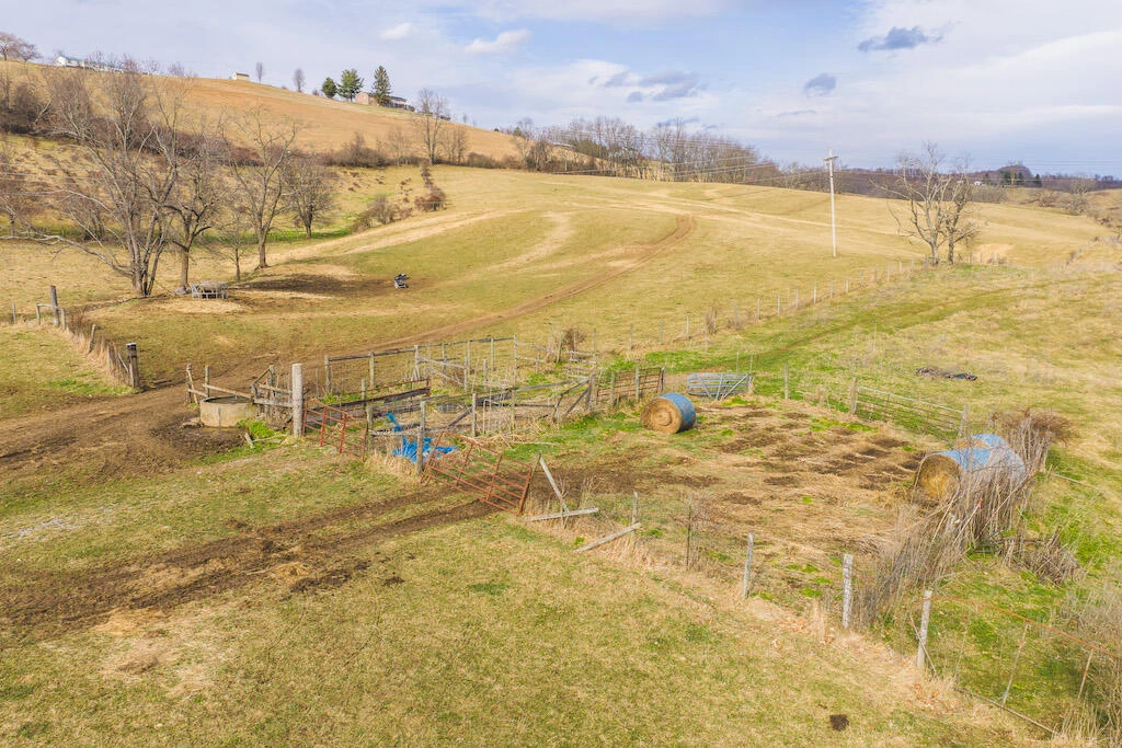 230 Barnes LN - Photo 12