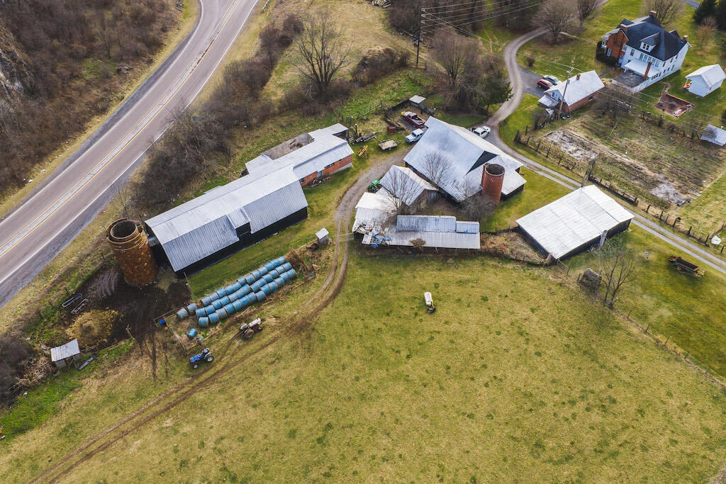 230 Barnes LN - Photo 35