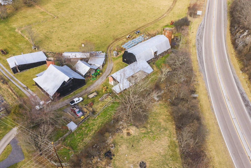 230 Barnes LN - Photo 37