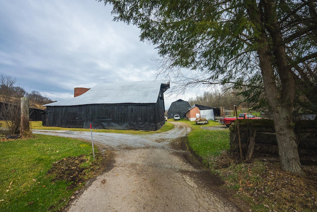 230 Barnes LN - Photo 61