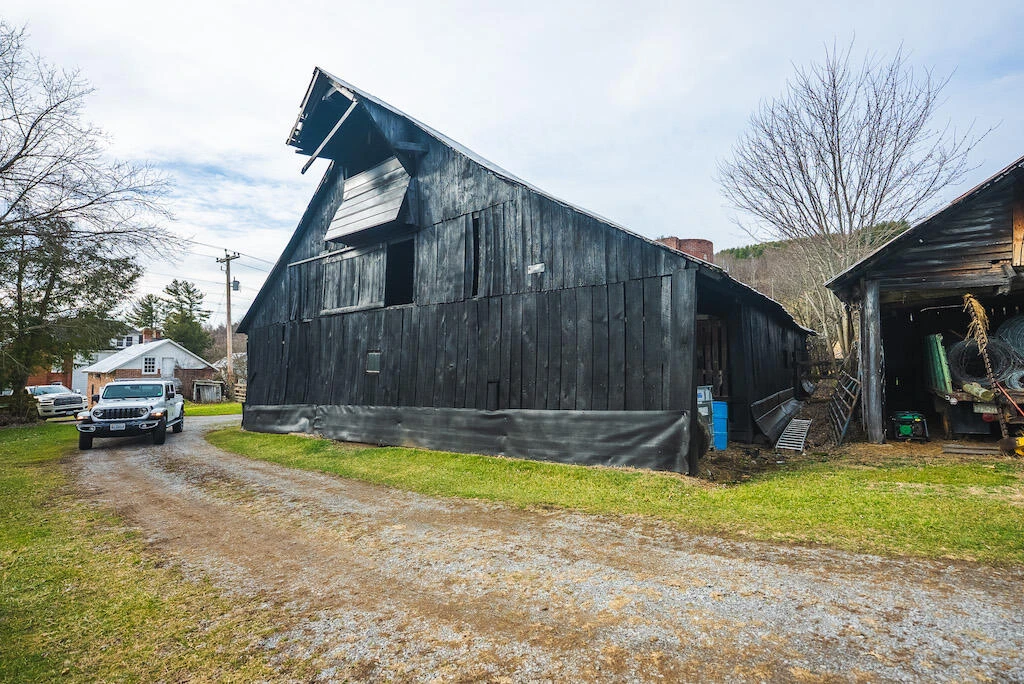 230 Barnes LN - Photo 67