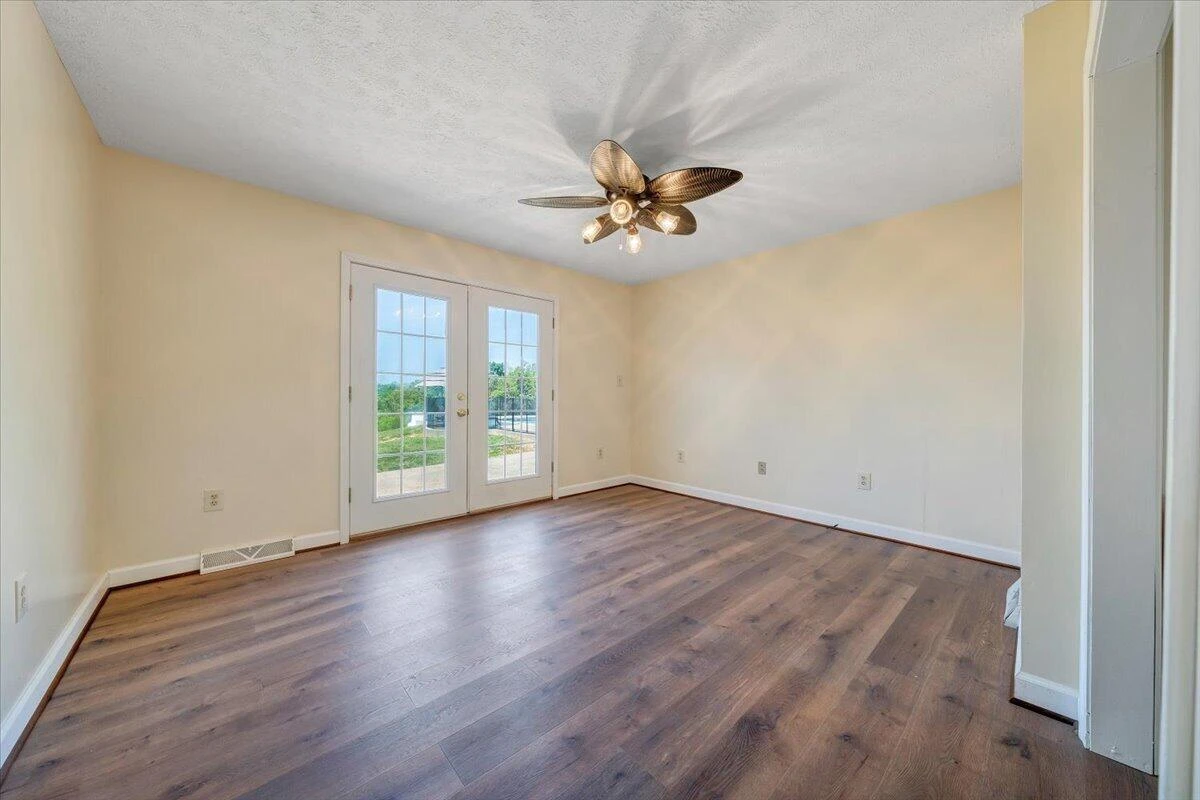 2011 Spencer-Preston RD - Photo 61