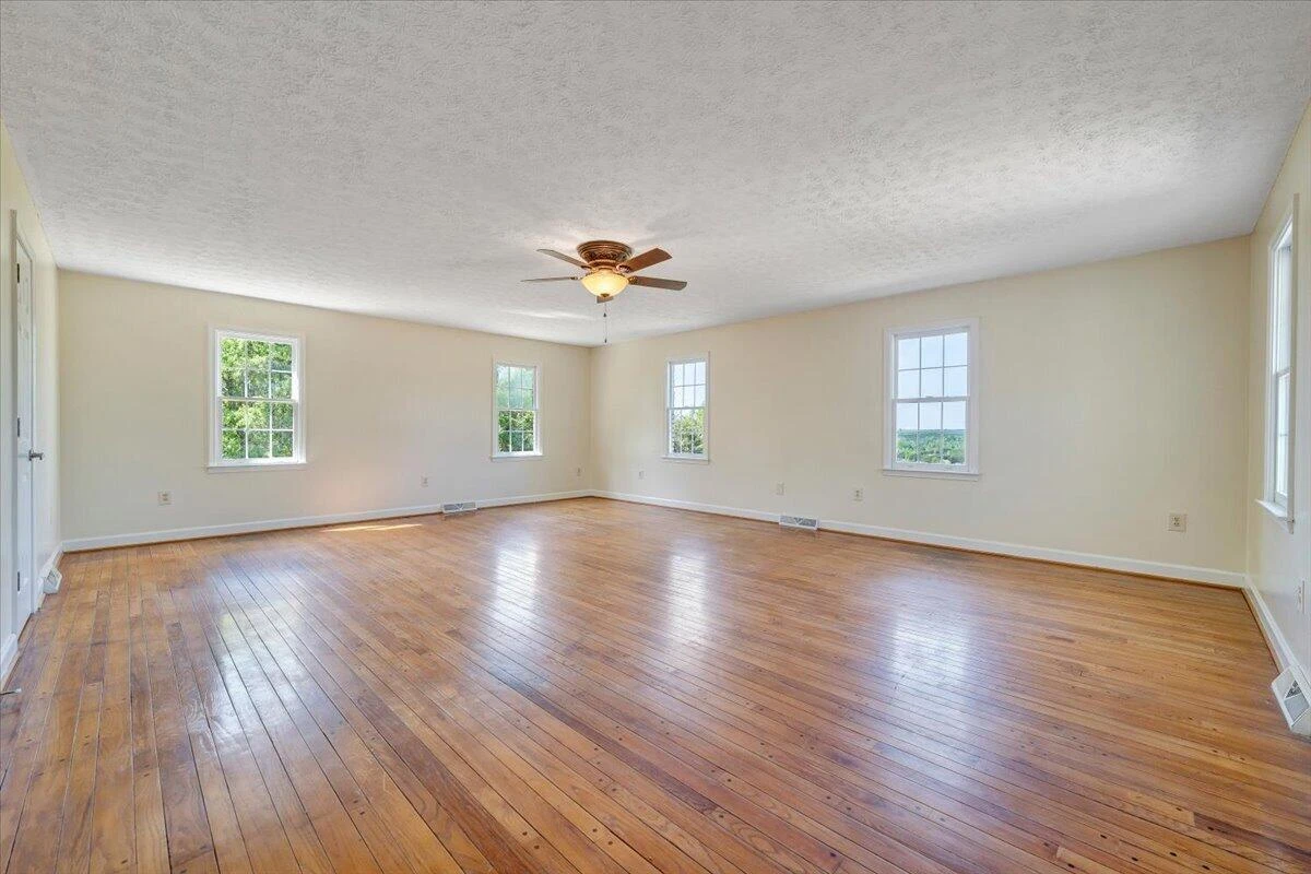 2011 Spencer-Preston RD - Photo 63