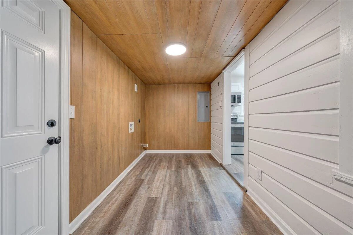 1036 Hunt AVE NW - Photo 12