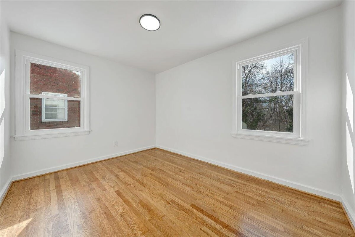 1036 Hunt AVE NW - Photo 13