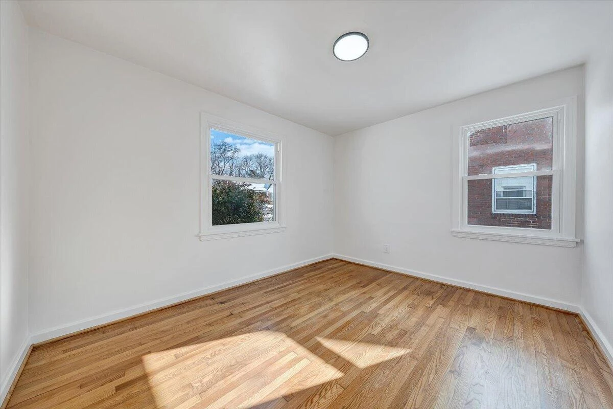 1036 Hunt AVE NW - Photo 15