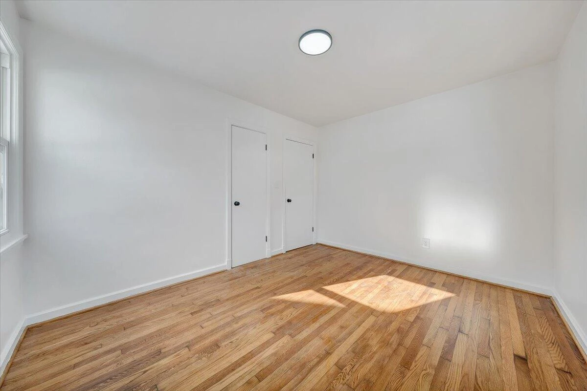 1036 Hunt AVE NW - Photo 16
