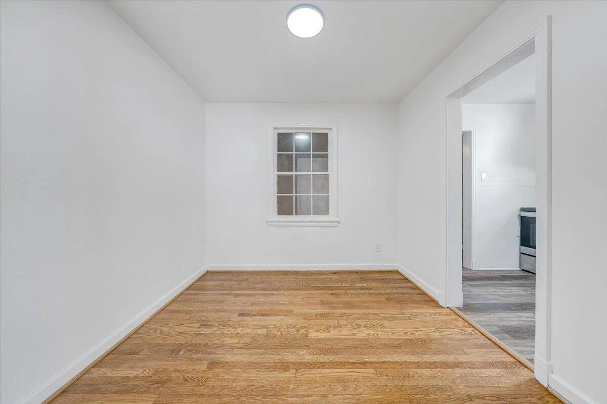 1036 Hunt AVE NW - Photo 9
