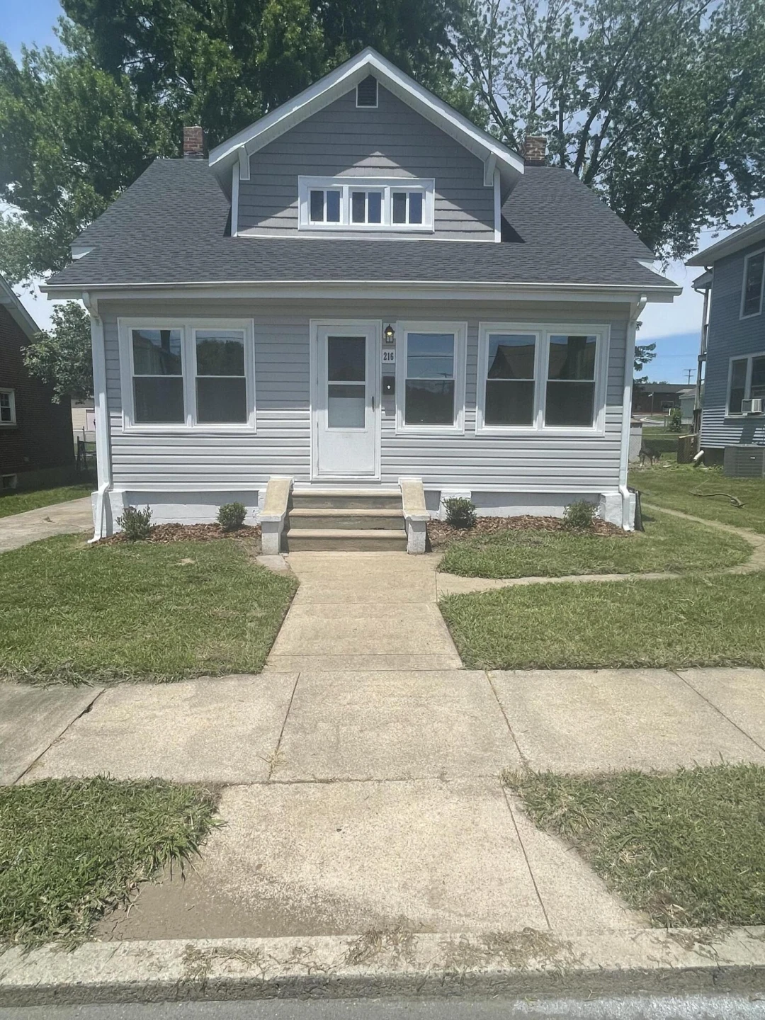 216 W Augusta AVE - Photo 3