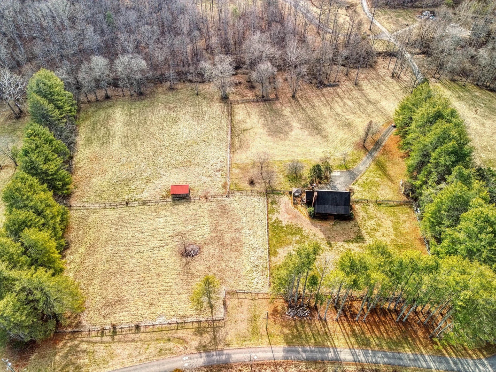 749 High Meadows DR - Photo 4