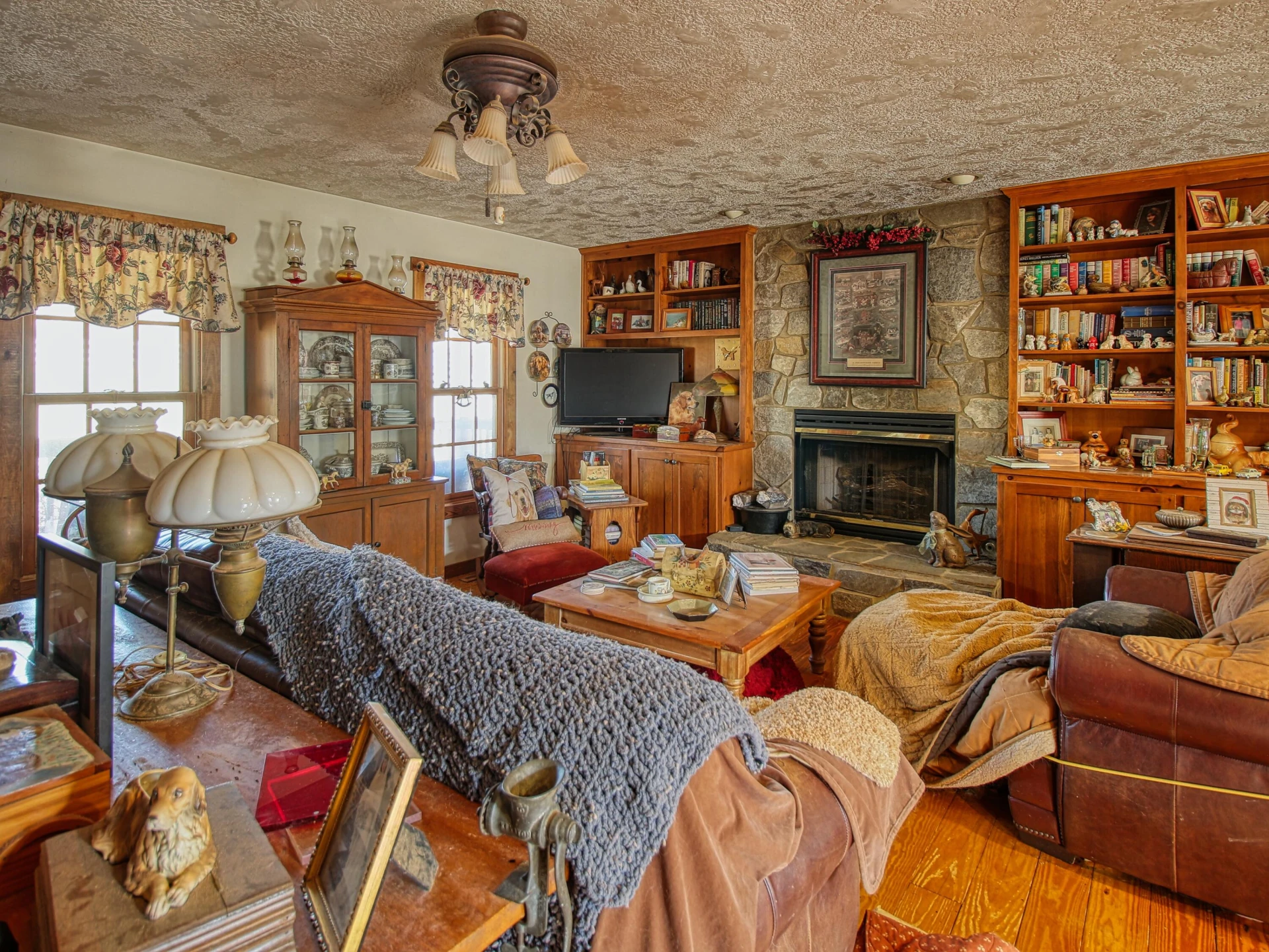 749 High Meadows DR - Photo 7